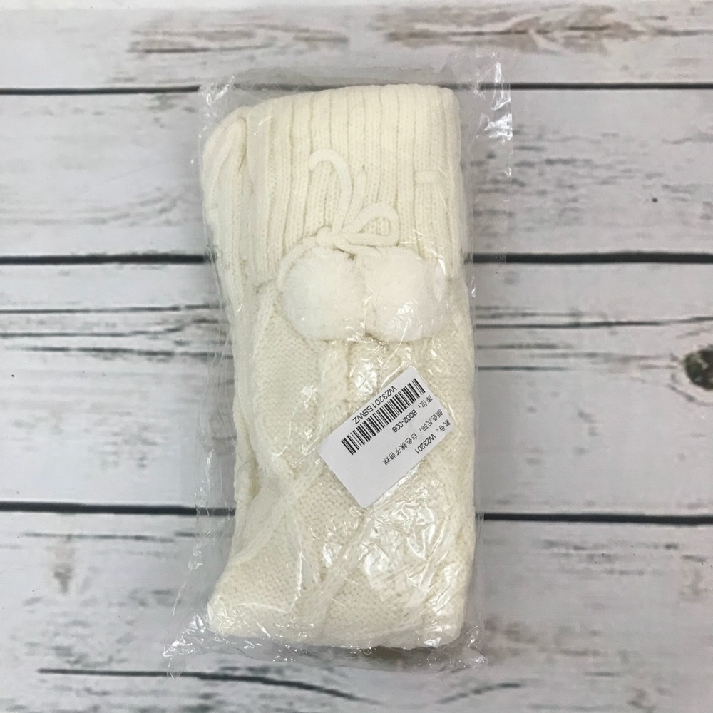 Sexy Over Knee White Cable Knit Socks w/ Pom Poms - Picture 4 of 4